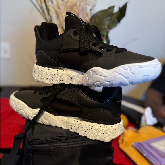 Alexander McQueen Court Tech Trainer - Picture 2 of 6